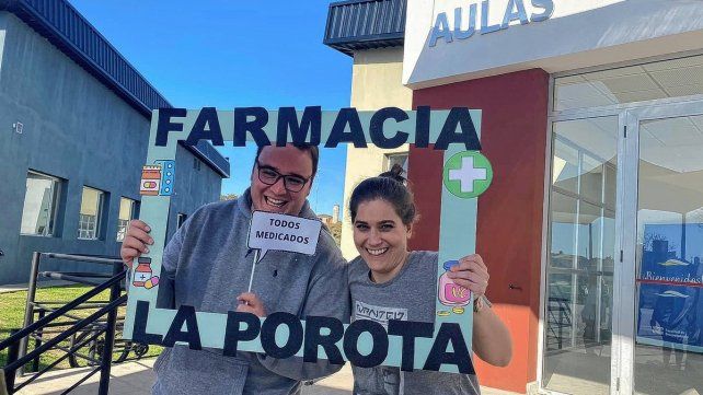 Fotos. Familiares acompañaron el pasado martes a las egresadas.