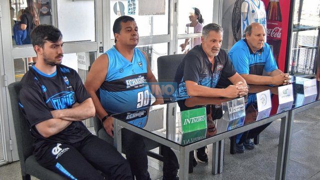 Echagüe presentó el plantel que debutará ante Colón. Echagüe presentó el plantel que debutará ante Colón.