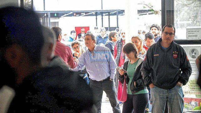 Los hinchas de Patronato hablaron sobre lo ocurrido en el partido con Barraca Central, que culminó con cuatro jugadores y un entrenador detenidos