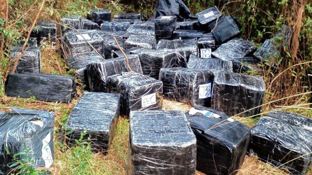 En Concordia secuestraron cerca de 60 bultos cerrados.