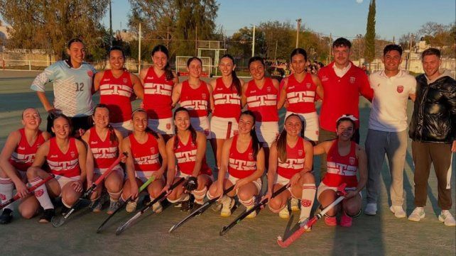 Talleres Rojo es el líder de la Zona Campeonato del Torneo Oficial de Damas. Talleres Rojo es el líder de la Zona Campeonato del Torneo Oficial de Damas.