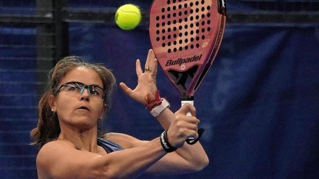 A los 45 años, Cata Tenorio se mantiene en la élite mundial del padel.