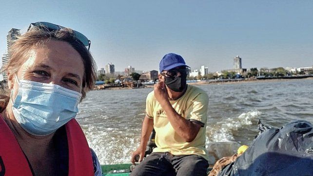 Miriam Duré es directora de una escuela en una isla en la zona de Victoria.