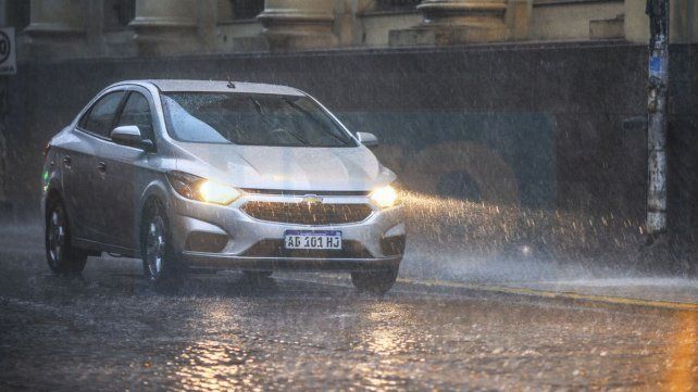 Continúa lloviendo en Entre Ríos y rige un alerta por tormentas fuertes