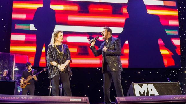 Los Pimpinela estuvieron en la primera noche de la Fiesta del Pescado y el Vino, en Gualeguaychú.