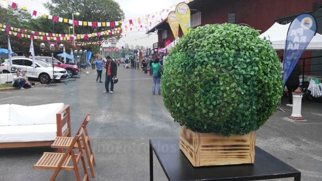 Hasta el domingo, en la Sala Mayo de Paraná. Gastrononía entrerriana y entretenimientos en la quinta edición de la Feria Destapar. Hasta el domingo, en la Sala Mayo de Paraná. Gastrononía entrerriana y entretenimientos en la quinta edición de la Feria Destapar.