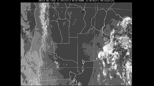 El mapa satelital deja ver pocas nubes en el centro del país. Se viene días de clima caluroso y sin lluvias. 