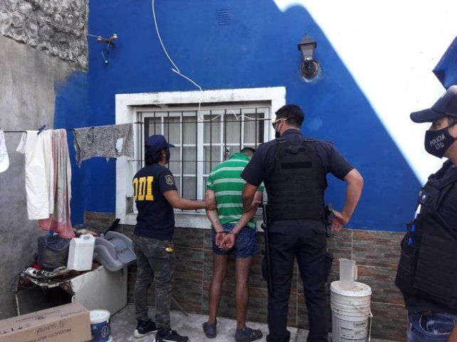 La policía detuvo a un sospechoso del crimen en La Plata.