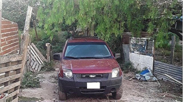 Ocurrió este jueves en Paraná. Un llamado telefónico alertó sobre un vehículo sospechoso. El dueño corroboró que le habían sustraído la camioneta