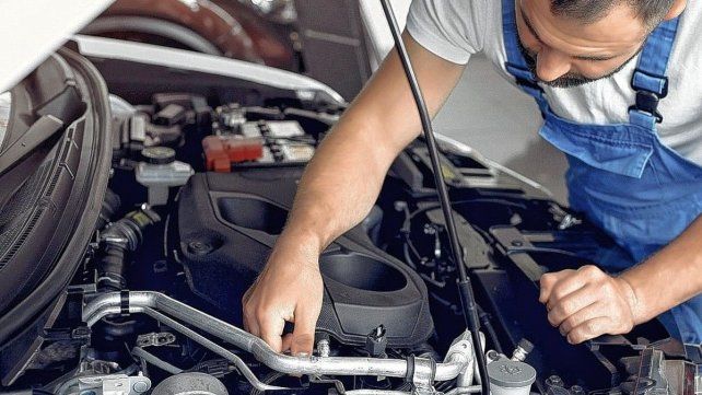 La visita al mecánico es cada vez más espaciada por los costos La visita al mecánico es cada vez más espaciada por los costos