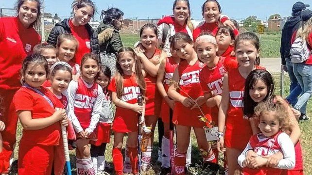 Encuentro. Cada reunión de las categorías Infantiles tiene una temática. En esta oportunidad "Un club, un árbol".