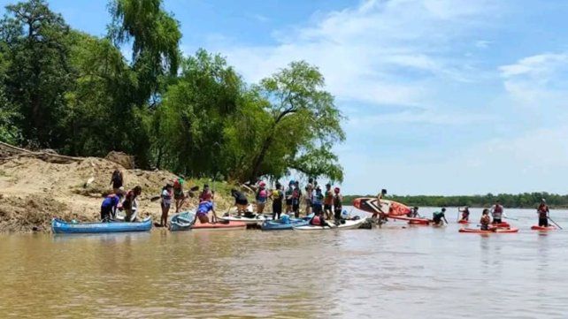 El recorrido les demandó casi seis horas hasta que llegaron a las instalaciones de la Ecenaa. El recorrido les demandó casi seis horas hasta que llegaron a las instalaciones de la Ecenaa.