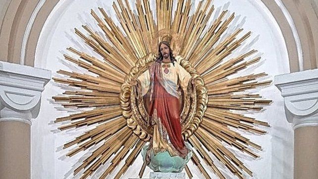 Lema. "Con el Corazón de Jesús vivimos, celebramos y anunciamos el amor de Dios” es la temática de la Novena que se rezará hasta el jueves.