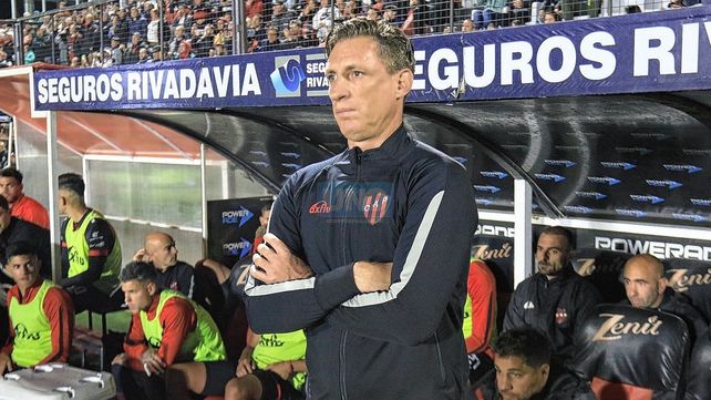 Sava en uno de sus últimos partidos en el banco de Patronato.