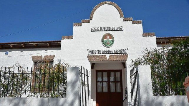 La orquesta se formó en la escuela La orquesta se formó en la escuela