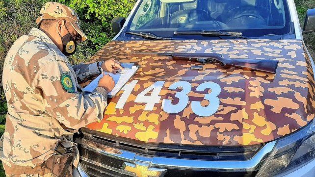 Gualeguaychú: un hombre se trasladaba en moto con un arma en la mano
