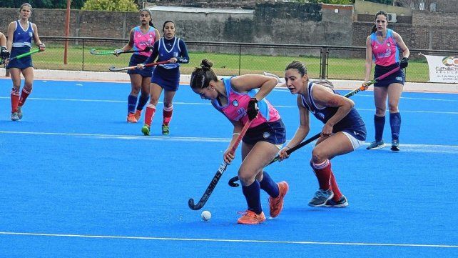 En Damas, Rowing venció a La Salle por 2 a 1.
