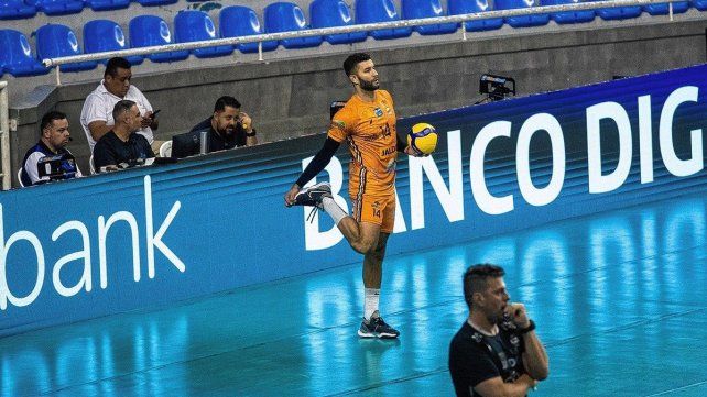 Gonzalo Lapera en Monteros Vóley de Tucumán. Gonzalo Lapera en Monteros Vóley de Tucumán.