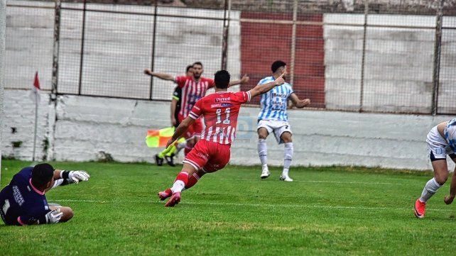 Atlético Paraná estuvo 2-0 arriba, pero no lo pudo aguantar.