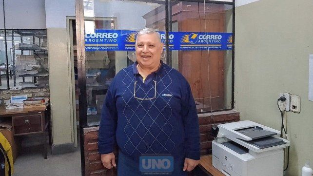 Orlando Vera fue cartero durante 30 años en Paraná. Orlando Vera fue cartero durante 30 años en Paraná.