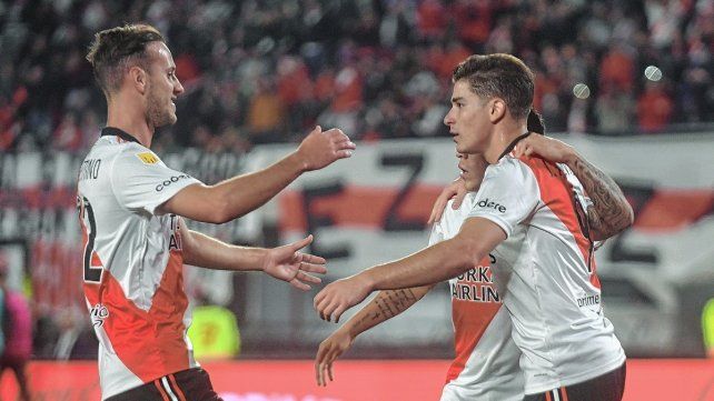 River ganó en casa ante un Monumental colmado.