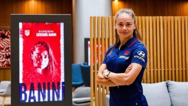 Estefanía Banini fue presentada en el Atlético de Madrid