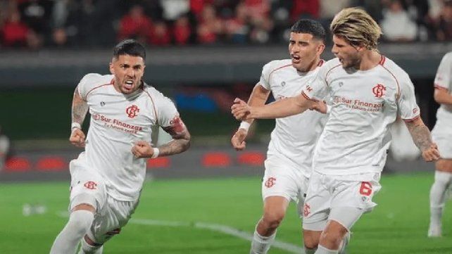 Barracas Central ganó en Rosario y agudizó la crisis de Newell's. Barracas Central ganó en Rosario y agudizó la crisis de Newell's.