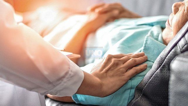 El proyecto. Tiene como objetivo “desarrollar una estrategia de atención interdisciplinaria centrada en la persona que atienda las necesidades físicas, psíquicas, sociales y espirituales de los pacientes”.