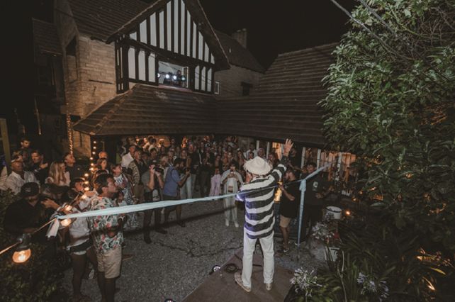 El padre del surf olímpico agradeció la presencia de casi 200 invitados en la fiesta. El padre del surf olímpico agradeció la presencia de casi 200 invitados en la fiesta.