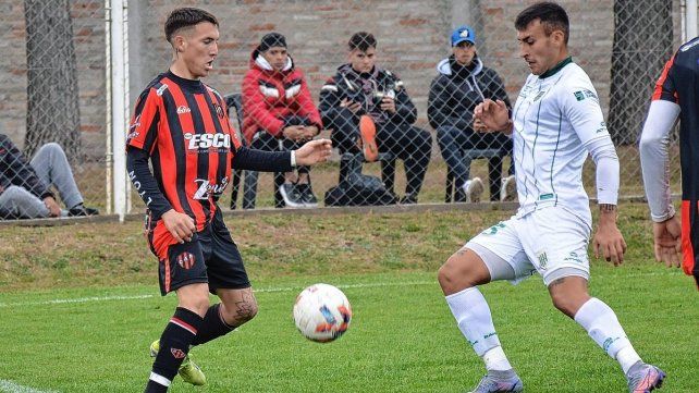 Valentín Pereyra marcó los dos goles de Patronato en Reserva.