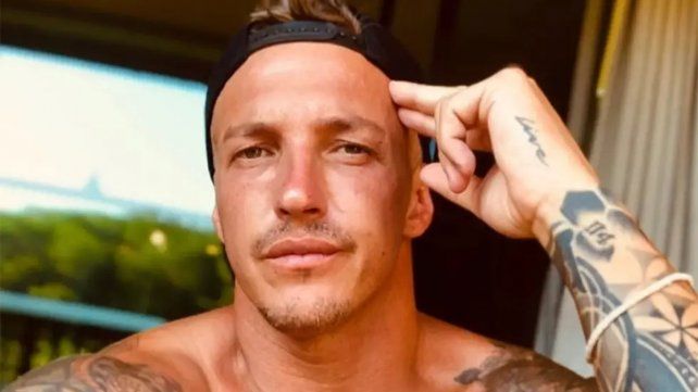 El empresario asesinado es Fernando Pérez Algaba. Era conocido por su dedicación al alquiler de autos de alta gama y por su faceta de piloto del TC Regional