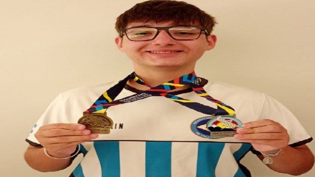 Carlos Della Penna, la promesa argentina que brilla en Sudamérica. Carlos Della Penna, la promesa argentina que brilla en Sudamérica.