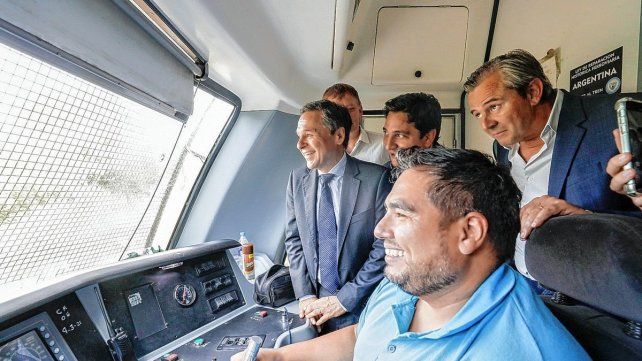 El intendente Adán Bahl y el ministro de Transporte de la Nación, Diego Giuliano, realizaron el corte de cintas en La Picada.