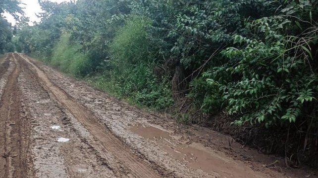 En cercanías del Centro Mariápolis los vecinos quedan aislados si llueve En cercanías del Centro Mariápolis los vecinos quedan aislados si llueve