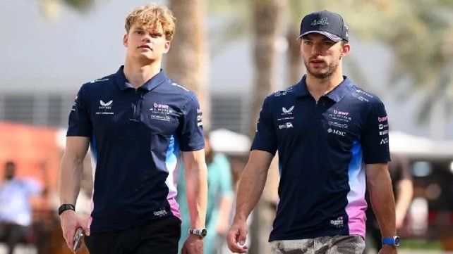 Paul Aron junto a Pierre Gasly. Compartirán la primera práctica con Alpine en Monza. Paul Aron junto a Pierre Gasly. Compartirán la primera práctica con Alpine en Monza.