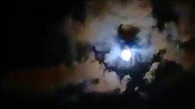 El 10 de Maradona en el cielo de Paraná.