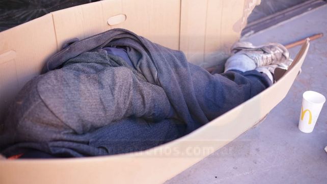 Tanto la Municipalidad de Paraná como distintas organizaciones no gubernamentales asisten a personas ya sea con alojamiento, abrigo o alimento Tanto la Municipalidad de Paraná como distintas organizaciones no gubernamentales asisten a personas ya sea con alojamiento, abrigo o alimento