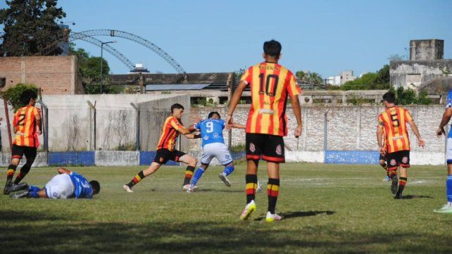 Sportivo Urquiza y Neuquen jugarán este domingo la final en el Mutio. Sportivo Urquiza y Neuquen jugarán este domingo la final en el Mutio.