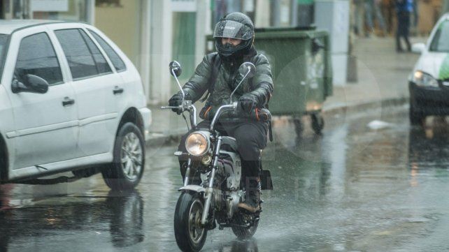 Paraná y región: jornada de lluvia para ir a votar Paraná y región: jornada de lluvia para ir a votar