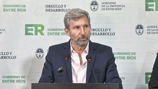 Rogelio Frigerio dio más detalles sobre la situación del Iosper. Rogelio Frigerio dio más detalles sobre la situación del Iosper.