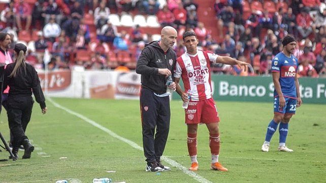 En el debut de Sebastián Méndez en el banco de Unión de Santa Fe, los locales igualaron sin goles ante Tigre en un partido con poco brillo.