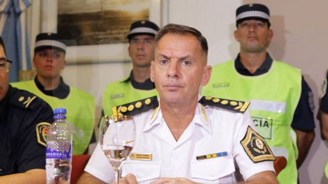 El Juez de Garantías Julián Vergara prohibió a Claudio González realizar traslados, cambios de turno o actos de hostigamiento contra los siete efectivos que revelaron presuntas irregularidades en la División 911 El Juez de Garantías Julián Vergara prohibió a Claudio González realizar traslados, cambios de turno o actos de hostigamiento contra los siete efectivos que revelaron presuntas irregularidades en la División 911