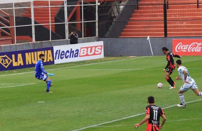 Sosa Sánchez anotó uno de los goles de la última victoria de Patronato en su estreno como local. Sosa Sánchez anotó uno de los goles de la última victoria de Patronato en su estreno como local. 