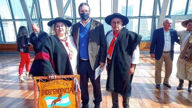 Alejandra y Héctor formaron parte de la reunión con el ministro Tristán Bauer.