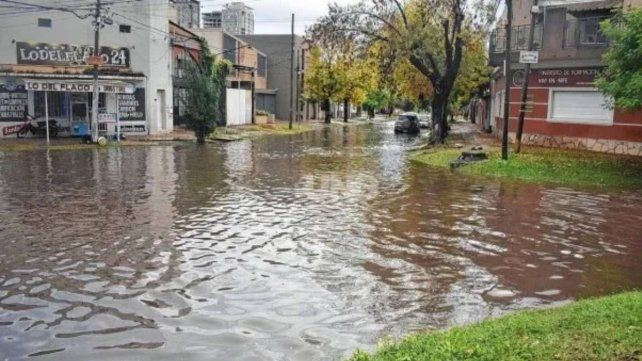 Lo que dejó el último temporal en Santa Fe: limitaciones de desagües pluviales, la basura y lo que no se puede evitar Lo que dejó el último temporal en Santa Fe: limitaciones de desagües pluviales, la basura y lo que no se puede evitar