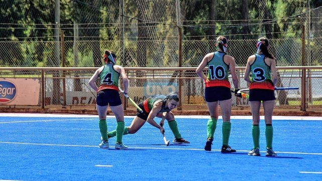 Entre Ríos derrotó a Bahiense y pasó a las semifinales del Argentino de Selecciones. Entre Ríos derrotó a Bahiense y pasó a las semifinales del Argentino de Selecciones.