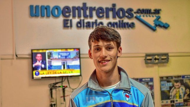 El paranaense Carmelo Retamar Brassesco, de 16 años, se quedó con el título Mundial Sub 18 en Tiro con Precisión del Estilo Zerbín. El paranaense Carmelo Retamar Brassesco, de 16 años, se quedó con el título Mundial Sub 18 en Tiro con Precisión del Estilo Zerbín.