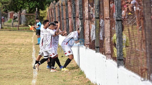 Palermo goleó en su cancha y se metió en la siguiente fase.