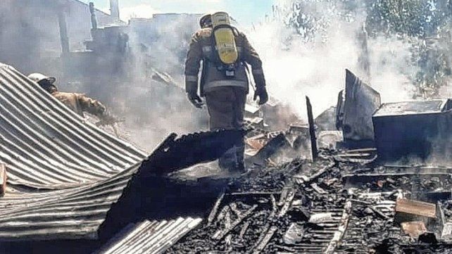 Incendio de casilla en Concordia. Incendio de casilla en Concordia.