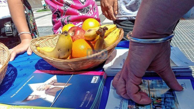 La alimentación saludable y evitar el sobrepeso ayuda a prevenir la diabetes La alimentación saludable y evitar el sobrepeso ayuda a prevenir la diabetes